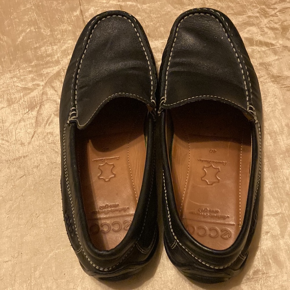 Ecco Black Leather Loafers - Picture 4 of 7